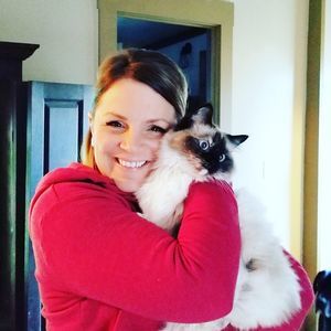 Meet your Posher, Pauline